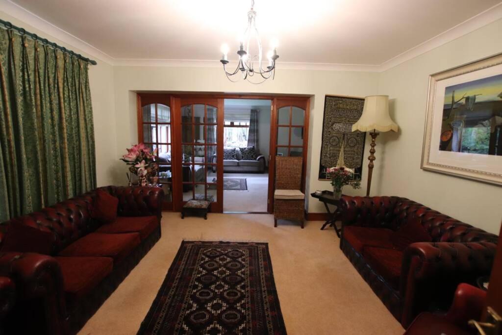 Serene Countryside Home With Manicured Gardens สโตนเฮเว่น ภายนอก รูปภาพ