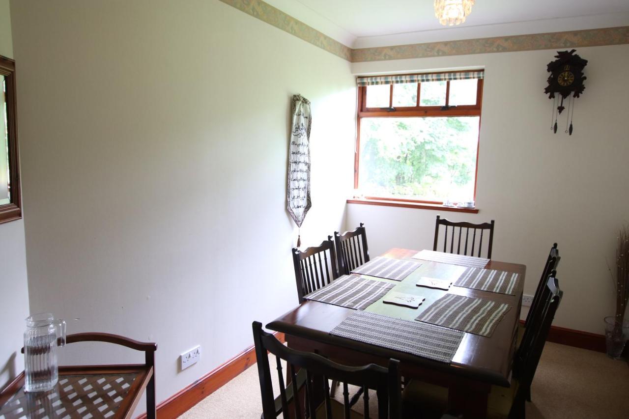 Serene Countryside Home With Manicured Gardens สโตนเฮเว่น ภายนอก รูปภาพ